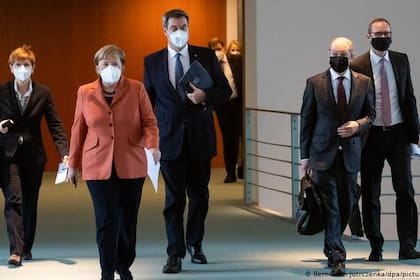 La canciller Angela Merkel contaría con el apoyo de varios landers para extender las medidas de cuarentena y cierre en el país