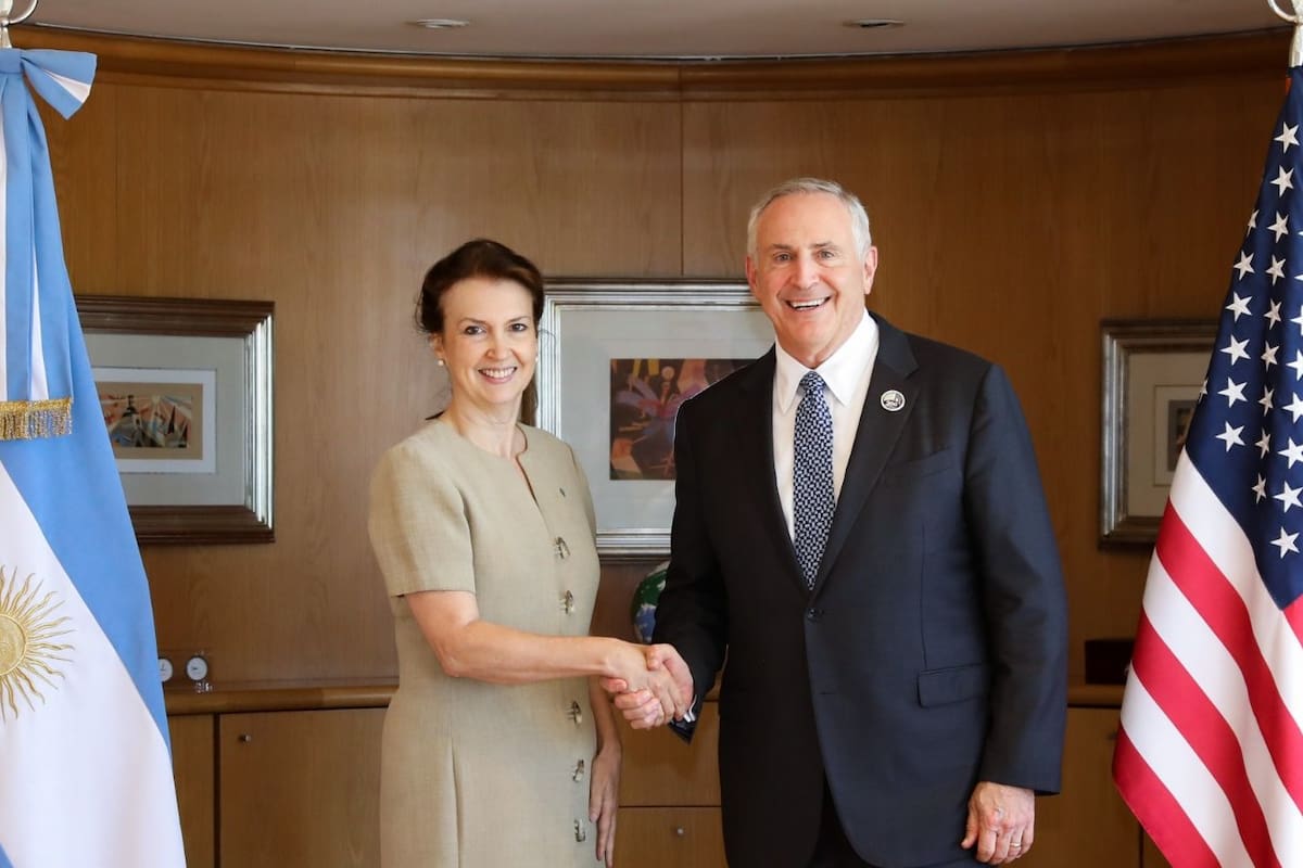 La canciller Diana Mondino se reunió con el embajador de Estados Unidos en la Argentina, Marc Stanley