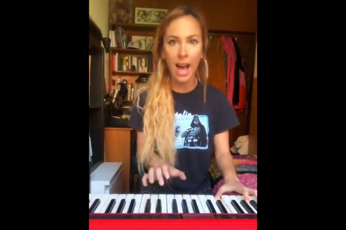 La canción de la española Olaya Alcázar ya suma dos millones de reproducciones en su cuenta de Twitter.