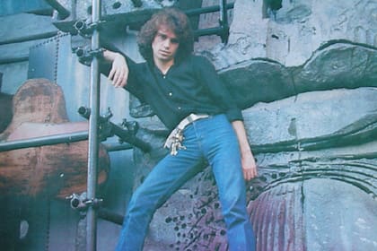 La canción dio título a su disco de 1982