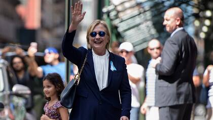 La candidata demócrata, Hillary Clinton, acusada en las redes de tener una doble