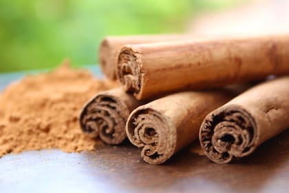 La canela es una de las especias con mayores beneficios para la salud.