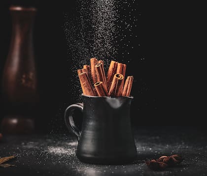 La canela posee muchas propiedades que mejoran la salud. También sirve para perder peso,