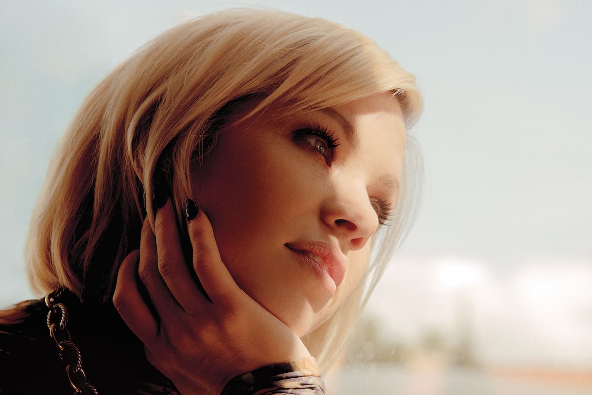 La cantante canadiense vuelve con un disco de dance-pop emocional y efervescente. Todo lo que necesitó fueron cuatro años, una separación y 200 canciones