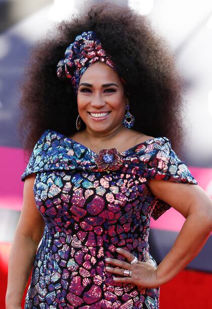 La cantante cubana Aymee Nuviola posó para las cámaras a pura sonrisa