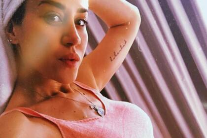 La cantante de "La cobra" se mostró muy sensual en las redes