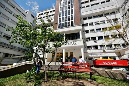 La cantante fue trasladada al Hospital Fernández y recibió el alta durante la madrugada del viernes