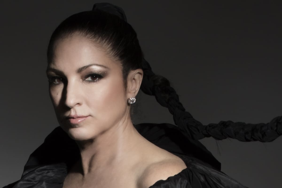 La cantante Gloria Estefan publicó su disco Brazil305