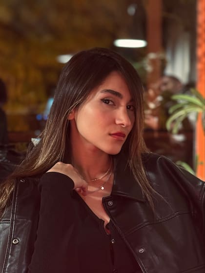La cantante iraní Parastoo Ahmadi