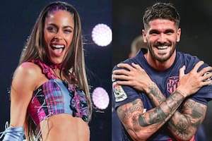 La cantante le dedicó una canción al futbolista en pleno show en Palermo