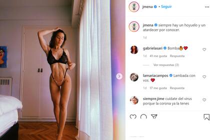 La cantante mostró la "muesca" que se le forma a la altura de la cadera