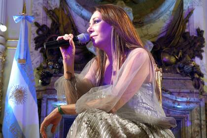 La cantante opinó sobre los primeros meses del Presidente de la Nación. Fuente: Wikipedia.