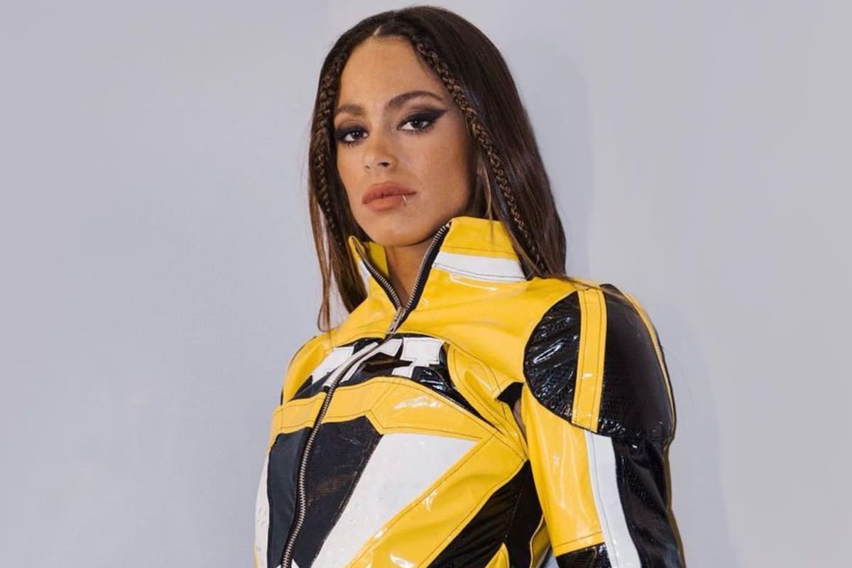 La cantante paró un show para responder a las críticas (Foto Instagram @tinistoessel)