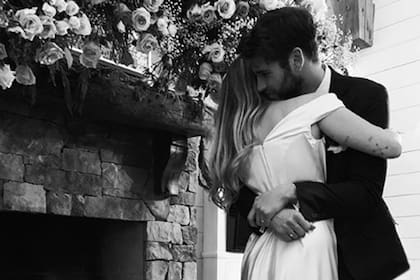 La pareja confirmó su boda a través de las redes sociales