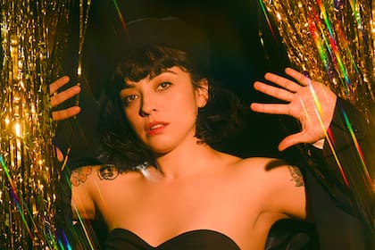 La cantautora chilena radicada en México cuenta su historia a pocos días de actuar en el Luna Park