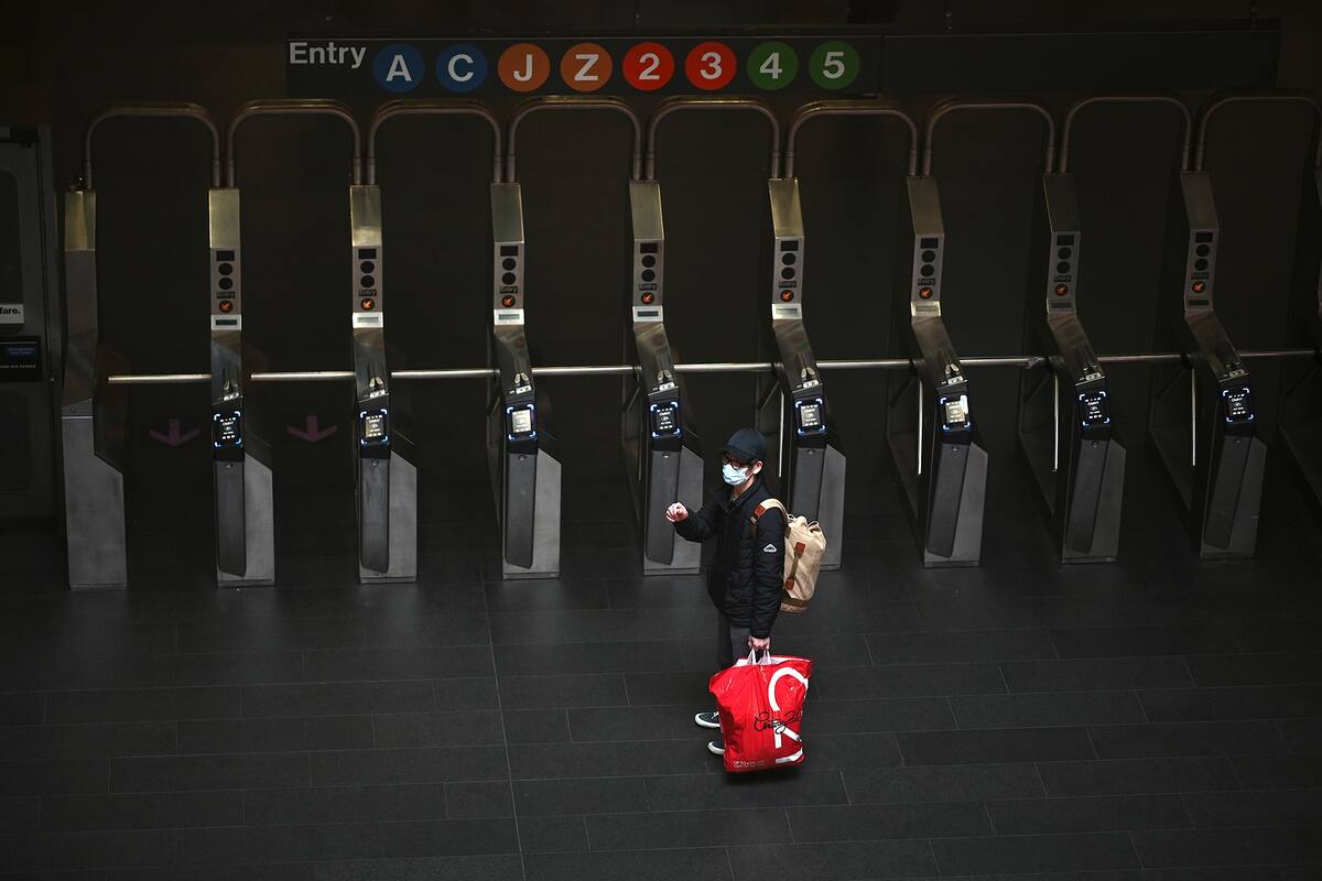 La cantidad de pasajeros en el metro de Nueva York ha disminuido en un 60 por ciento