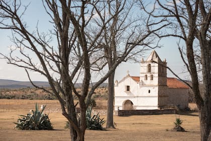 La capilla de San Pedro Viejo está a metros de la posta.