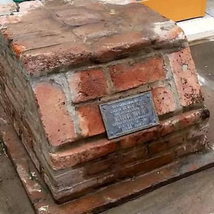 La cápsula del tiempo fue construida en 1998 para ser abierta en 2023