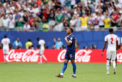 La cara de Kylian Mbappé tras irse 4-0 abajo en el marcador