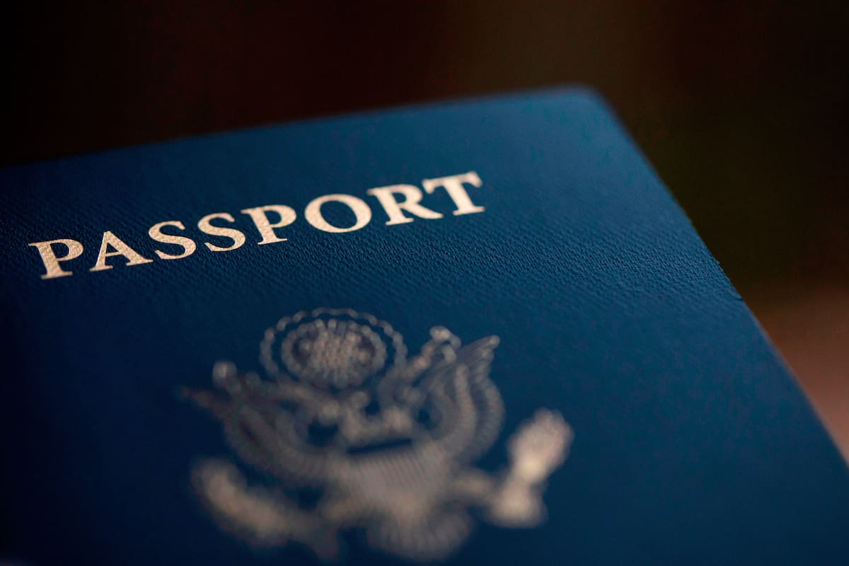 La carátula de un pasaporte estadounidense