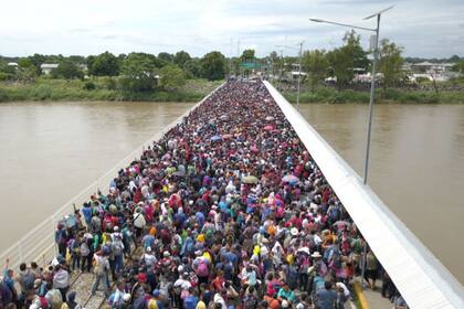 La caravana de 4000 migrantes hondureños que partió hace una semana de San Pedro Sula, con el objetivo de llegar a Estados Unidos, encendió la furia de Donald Trump