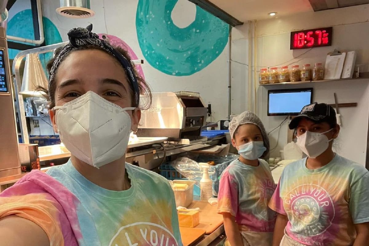 La caravana presidencial pasó ayer por Call Your Mother tras la misa de la mañana