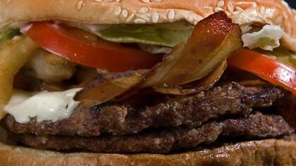 La carne es una de las principales bases de esta dieta, además de semillas y verduras altas en fibra