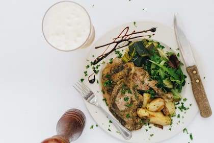 La carne puede ser parte de un rico almuerzo (Foto Pexels)