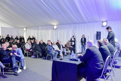 La carpa que montó la AFA en Pilar, en la que las diferentes categorías del ascenso eligieron a sus asambleístas