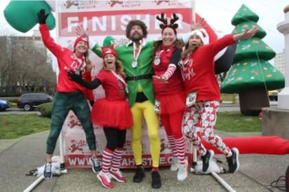 La carrera de Papá Noel, el evento navideño deportivo que se celebra en Galveston