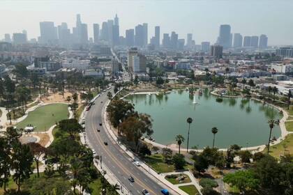 La carretera que hasta el día de hoy atraviesa el Parque MacArthur fue construida en 1934