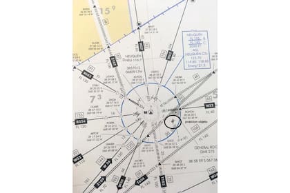 La carta de navegación del piloto entregada a la torre de control como plan de vuelo