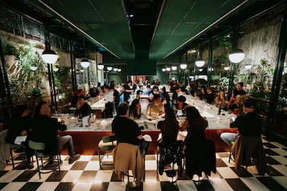 La carta de Tegui Barra incluye rillettes de trucha, tartar de lomo con su cremona, ojo de bife, confit de pato, pastas y pesca del día; también suma alternativas sin gluten