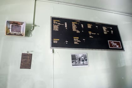 La cartelera de El Gavilán con algunos pocos precios