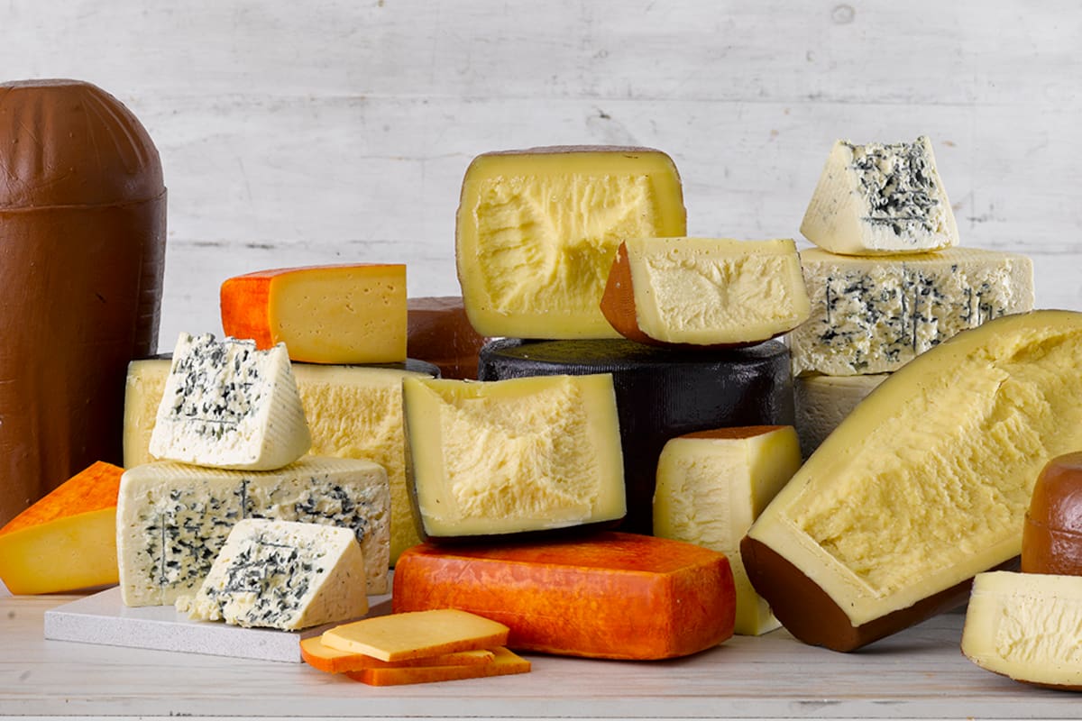 La cartera agrícola precisó que entre los productos más importantes se destacaron: leche en polvo entera (35% sobre el total de las toneladas exportadas), suero (17%), mozzarella (13%), leche en polvo descremada (7%) y quesos de pasta semidura (6%)