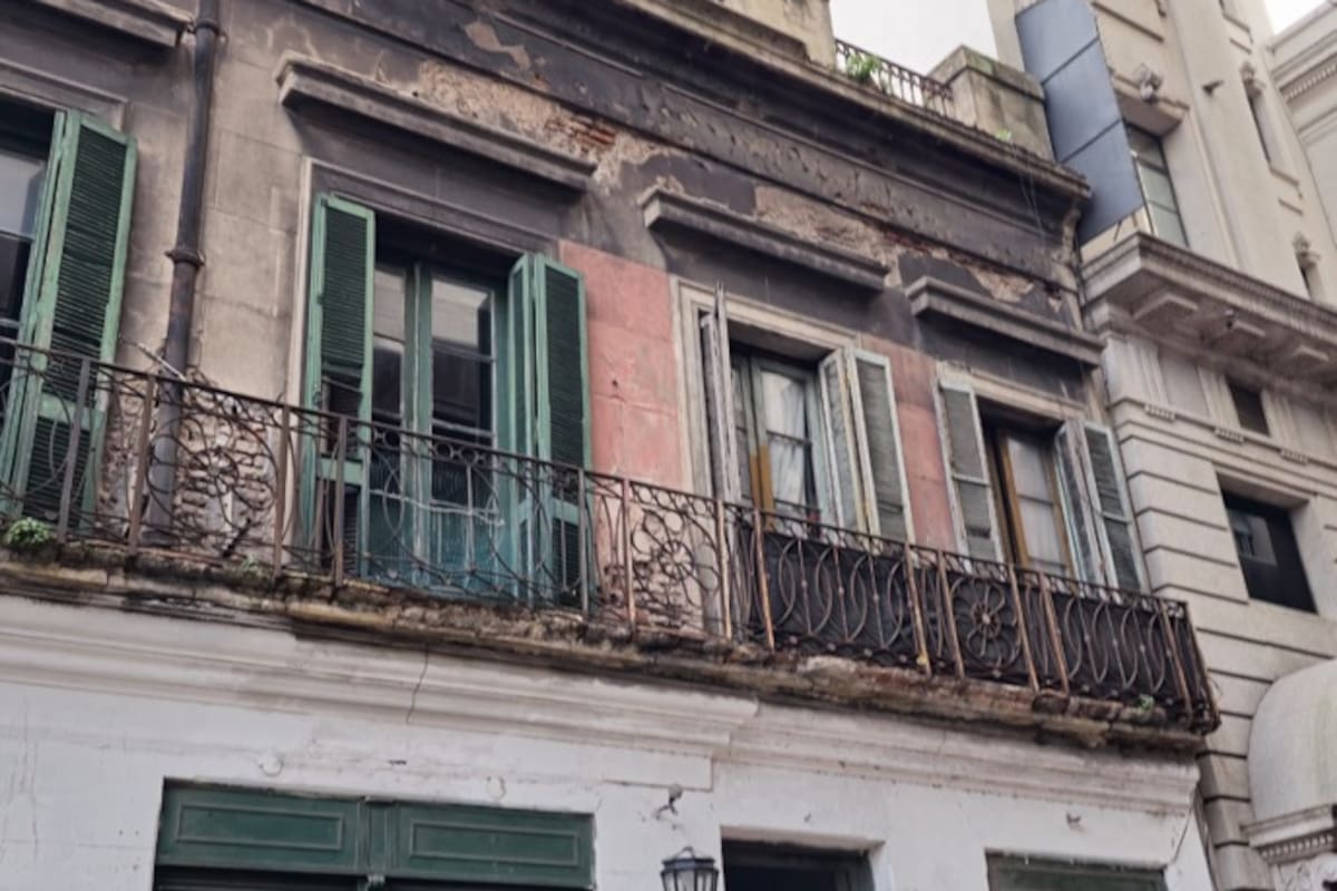 La Casa Blaquier, ubicada en la calle Defensa 163-177