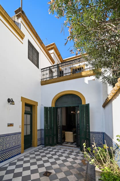 La casa conserva detalles originales y mixturas de corrientes arquitectónicas