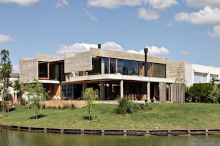 Esta casa está en Buenos Aires y ganó uno de los principales premios de arquitectura del mundo