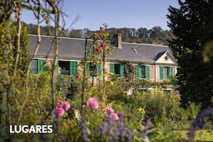 La casa de Claude Monet es visita clásica en los alrededores de París.