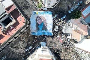 La casa de Cristina Kirchner se convierte en el punto de encuentro de la militancia de cara a la manifestación de este miércoles
