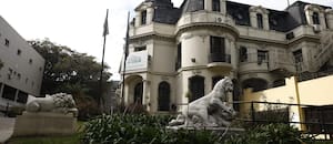 La “Casa de los Leones”, el palacete porteño que esconde una leyenda de la que todavía se habla