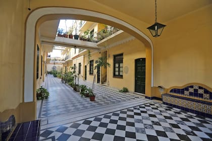 El patio andaluz es una de las atracciones del edificio