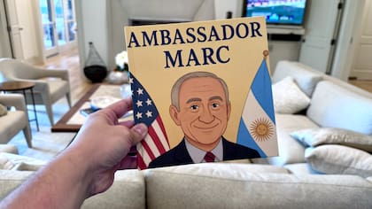 La casa de Stanley está repleta de recuerdos de su paso por la Embajada de los Estados Unidos en la Argentina