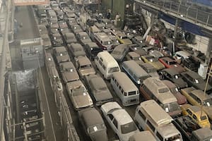 La casa de subastas London Barn Finds organizó una subasta de los vehículos encontrados en estado de completo abandono