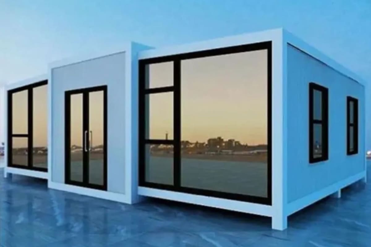 La casa, de venta en Amazon, tiene espacio para tres dormitorios, pero se puede personalizar con menos habitaciones (Amazon/Hashmi Homes)