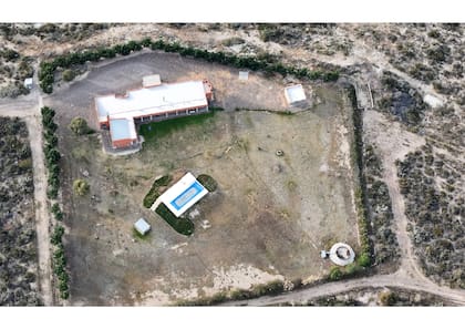 La casa de Villaverde en el acceso a Las Grutas.