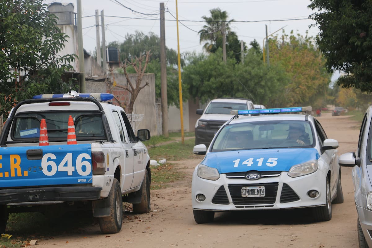 La casa donde habría sido asesinado el niño de 2 años, hecho por el cual fueron detenidos su madre y su padrastro