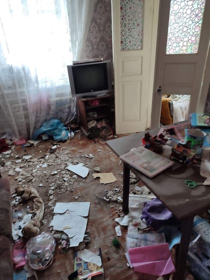 La casa familia de los Mezhevoy en Mariupol, destruida y saqueada por los ataques rusos