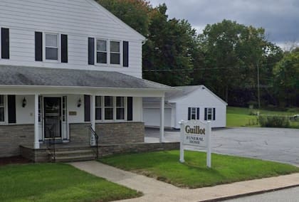 La casa funeraria Guillot funcionaba en una propiedad que salió en venta en Connecticut