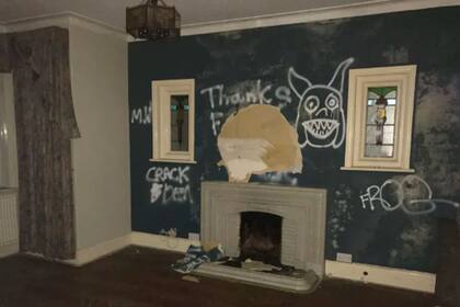 La casa había sido comprada por Western Power Distribution, una compañía eléctrica estadounidense que planeaba demolerla para drenar el embalse de Llanishen